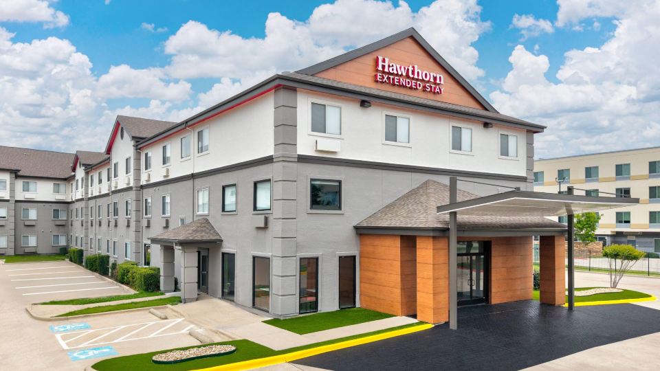 Hawthorn Extended Stay by Wyndham DFW Airport North