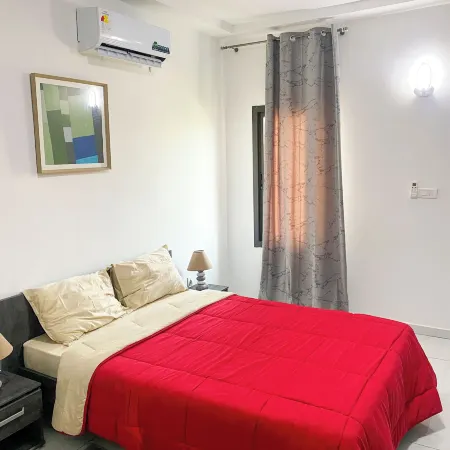 Elegant 2-bedroom Apartment in Chic Abidjan Neighborhood