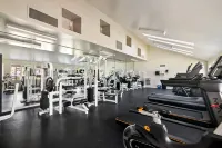 Sunny La Jolla 2 Bed 2 Bath Villa - Condos