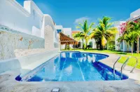 Playacar - Superior Budget Room with Swimming Pool Air Conditioning and Parking - Guest houses