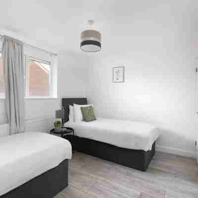 Skyvillion - 3Bed Home W/Grdn for A Family Getaway Rooms