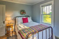 Restored Mars Hill Home on 1 Acre Walk to Town! - parking