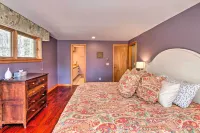 Wooded Waterfront Grantham Home < 10 Mi to Ski! - Wifi