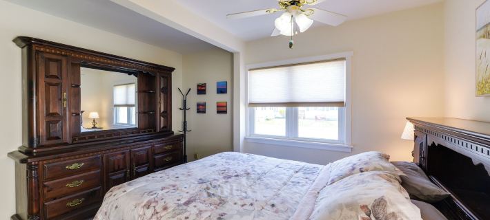 Cozy Villas Cottage w/ Deck, 1/2 Block to Beach! Hotels in Villas