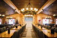 Santa Claus Holiday Village - พร้อมอาหารเช้า