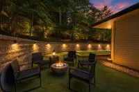 The Sandbar Lodge at Torch Lake - Wifi