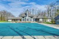 Community Perks! Somerset Retreat w/ Private Deck - 3-Star