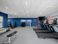 蘭辛東歡朋酒店及套房 - 健身室/gym room