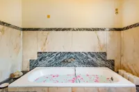 Estoril Royal Atlantic Villa with Ocean View - Villas