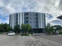 ダブル J ホテル パーヤップ大学周辺のホテル