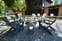 Homosassa River Retreat with Pool, Dock, Fire Pit & Water Sports - 4-Star