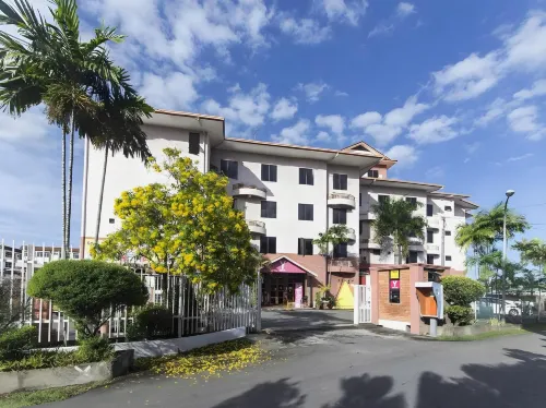 Y Hotel - 2-Star