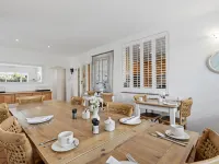 Paradiso Guesthouse & Self-Catering Cottage Отели рядом с достопримечательностью «Музей Фонда семьи Норваль»