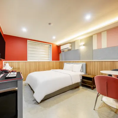 Jongno Alliance Hotels near Jongmyo Square Park