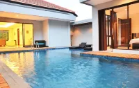 Kirei Mountain View Villa 7 Bedrooms with a Private Heated Swimming Pool - Private Pools