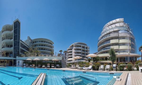 Hotel Premier & Suites - Premier Resort