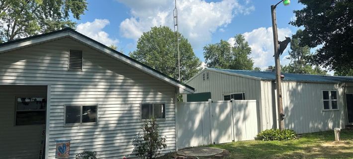 5 Bedroom Lake Access House and Entertainment Bldg Hotels in Steuben County