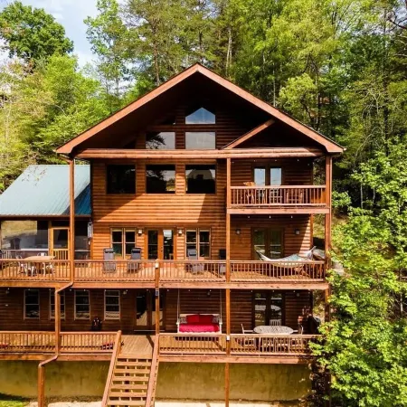 Large Mtn Retreat w/ Theater Room, Hot Tub, Game Room & Sunset Mountain Views!