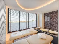 โรงแรมเมอเวนพิค บาลาแลนด์ รีสอร์ต เลค บาลาตอน - ที่มีสปา