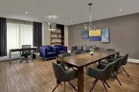 Delta Hotels Edmonton Centre Suites - Business
