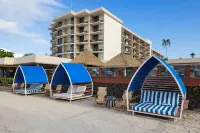 Courtyard by Marriott King Kamehameha's Kona Beach Hotel - parking