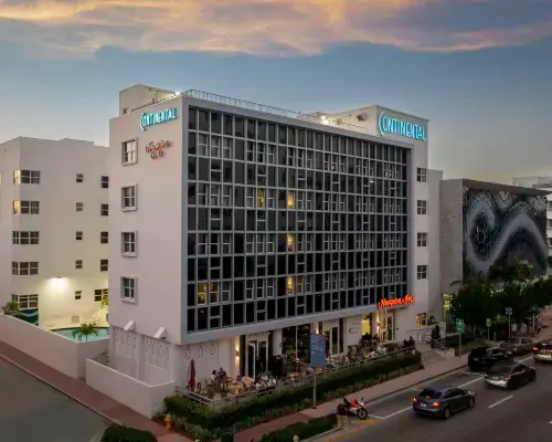 Hotel Continental Miami Beach, Tapestry Collection by Hilton ブリット・セントラル周辺のホテル