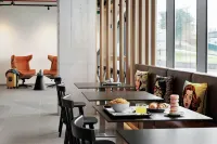 Moxy Alfragide Lisboa - breakfast