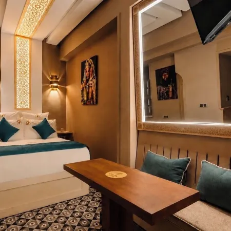 Riad Chouia-Chouia la Plume