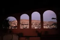 Nomads Hotel Petra - Mountain view