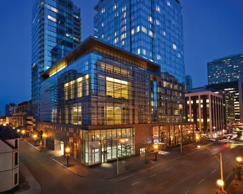 Four Seasons Hotel Toronto Hotels near Metro Hall
