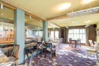 Premier Inn Haverfordwest (North/A40) - parking