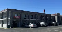 Red Roof Inn Kimball, TN - I-24 - parking