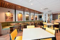 Fairfield Inn & Suites Duluth Waterfront - breakfast