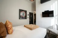 The State Hotel - Интернет