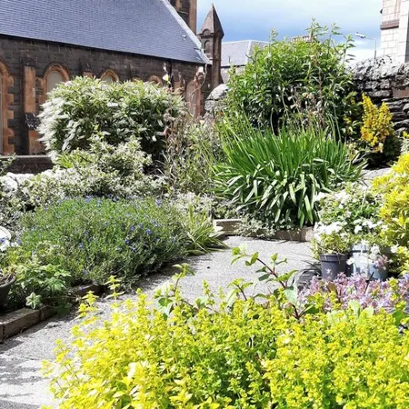 Town Centre apartment with private garden