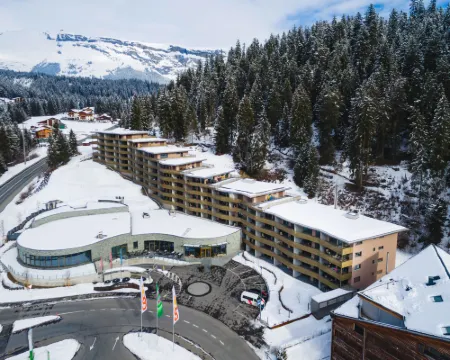 Peaks Place Apartment-Hotel & Spa Hotels in Laax