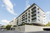 Adina Apartment Hotel Perth - Parkering
