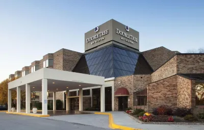 DoubleTree by Hilton Hotel Oak Ridge-Knoxville فنادق في Oak Ridge