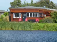 8 Pers. Large Seaside Home in Front of the Lauwersmeer