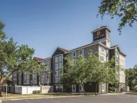 La Quinta Inn & Suites by Wyndham Orlando Lake Mary