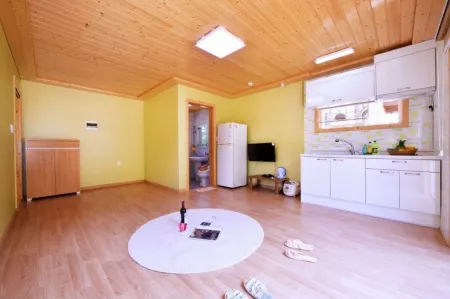 Wanju Daedunsan Cherry Pension