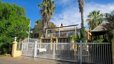 Victoria Manor Hotel berhampiran Lapangan Terbang Upington