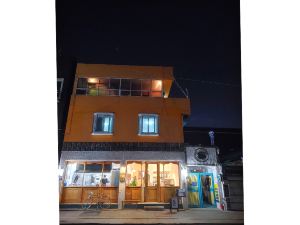 Suwon Haenggung Art House Pension