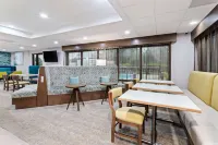 Hampton Inn Perry - 2-Star