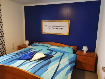 Cozy Apartment with Lake View for 6 Guests Отели в г. Эмметтен