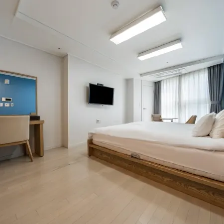 Plea de Blanc Hotel & Residence Отели рядом с достопримечательностью «Район Сентум-Сити»