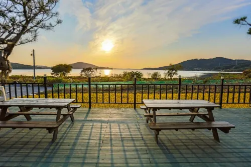 Nonsan Lake and Noeul Pension (Family, Group) - 3-Star