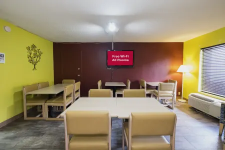 Red Roof Inn Walterboro Отели в г. Коллтон Каунти