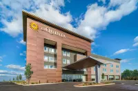 La Quinta Inn & Suites by Wyndham Louisville NE/Old Henry Rd Hotels in La Grange
