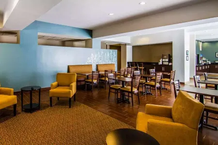 Wingate by Wyndham Longview North Отели в г. Лонгвью